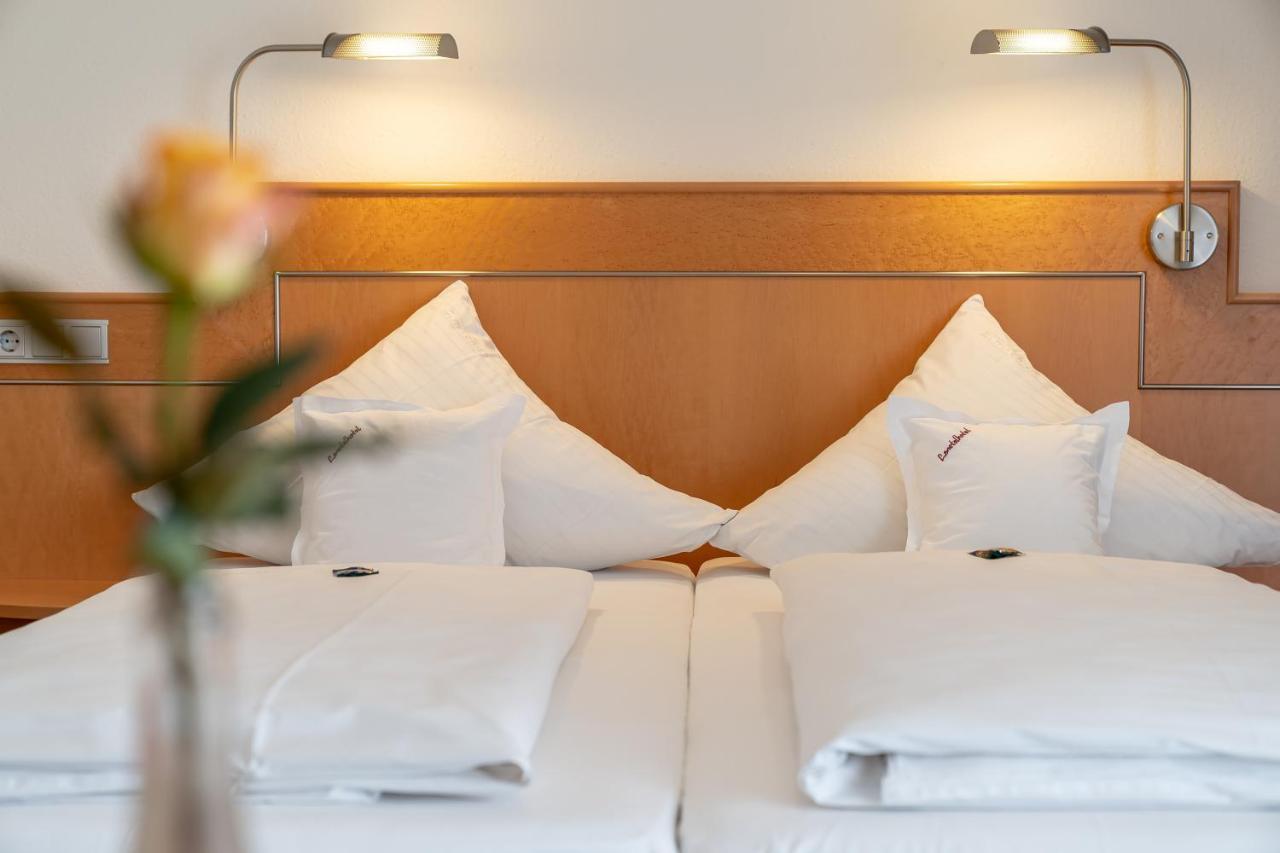 Gasthaus Hotel Zum Mohren 니데르스토칭엔 외부 사진